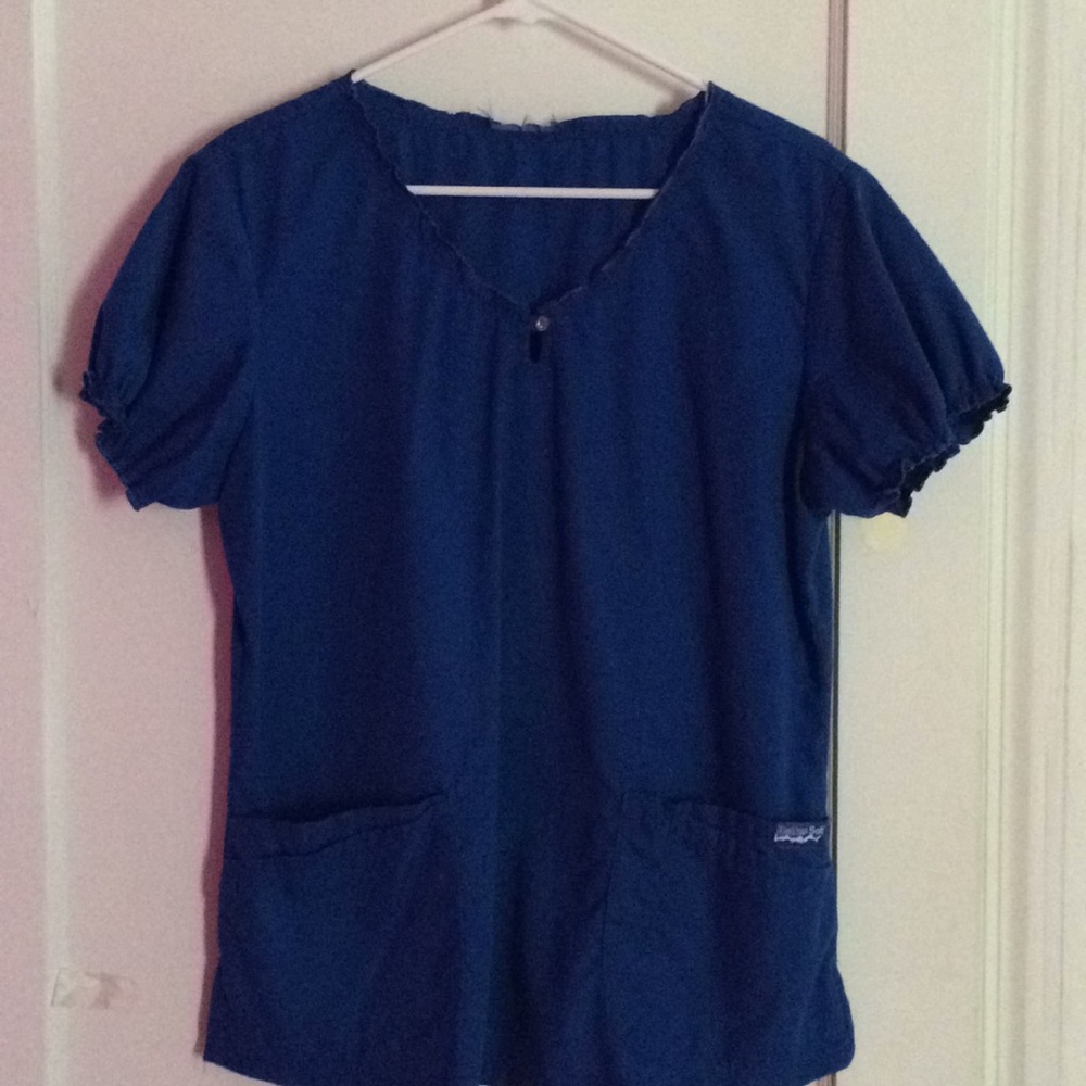 Scrub top